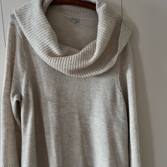 Beige XL cowl neck sweater with button detail - Picture 5 of 7